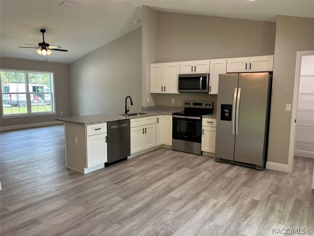 8468 N Empire Avenue, Dunnellon, FL 34433