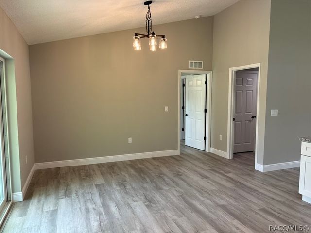 8468 N Empire Avenue, Dunnellon, FL 34433