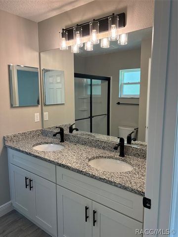 8468 N Empire Avenue, Dunnellon, FL 34433