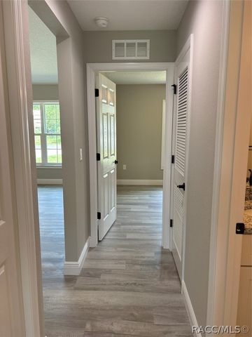 8468 N Empire Avenue, Dunnellon, FL 34433