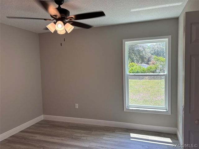 8468 N Empire Avenue, Dunnellon, FL 34433