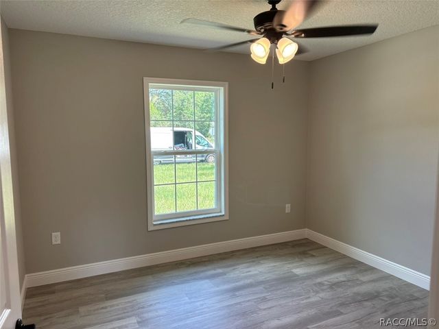 8468 N Empire Avenue, Dunnellon, FL 34433