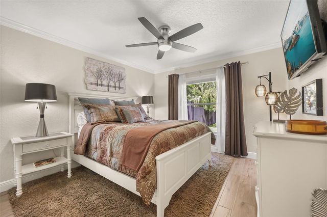 33000 LAKESHORE DRIVE, Tavares, FL 32778