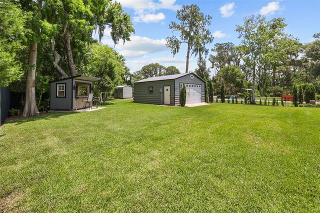 33000 LAKESHORE DRIVE, Tavares, FL 32778