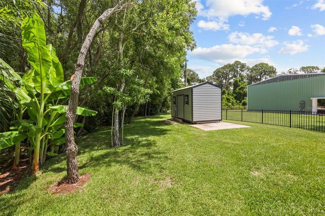 33000 LAKESHORE DRIVE, Tavares, FL 32778