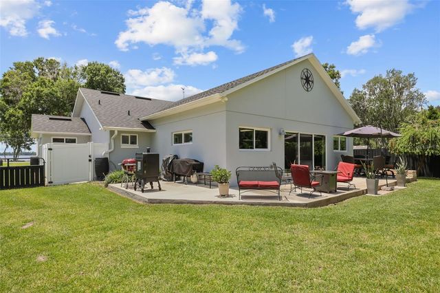 33000 LAKESHORE DRIVE, Tavares, FL 32778
