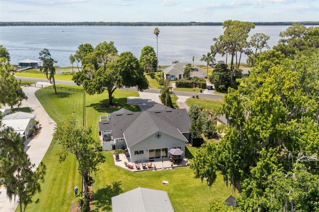 33000 LAKESHORE DRIVE, Tavares, FL 32778