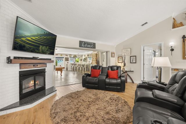 33000 LAKESHORE DRIVE, Tavares, FL 32778