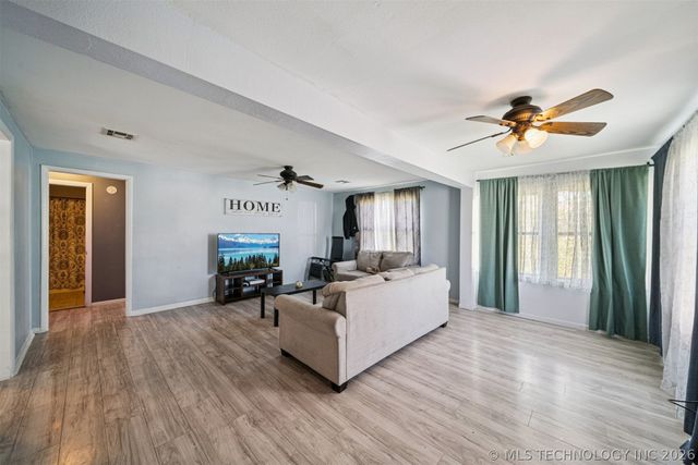 124 E Mill Avenue, Sapulpa, OK 74066