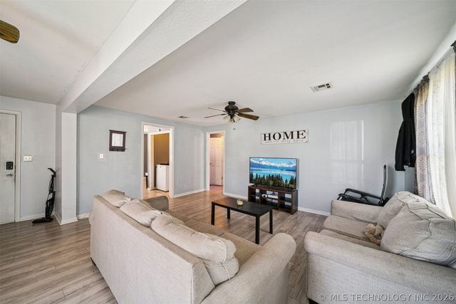 124 E Mill Avenue, Sapulpa, OK 74066