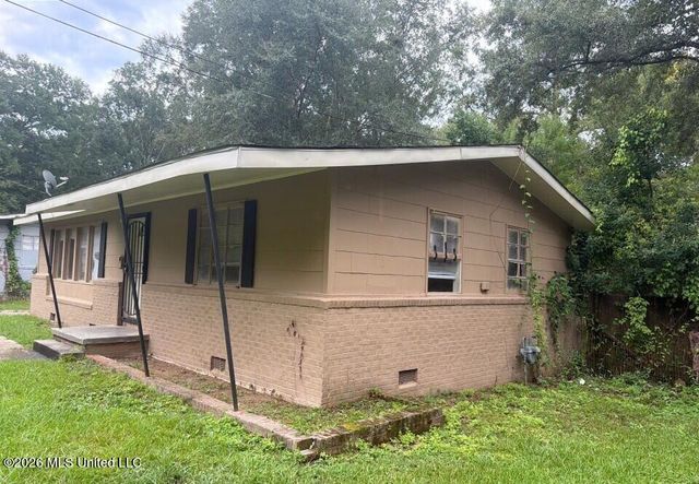 2747 Emerald Drive, Jackson, MS 39212