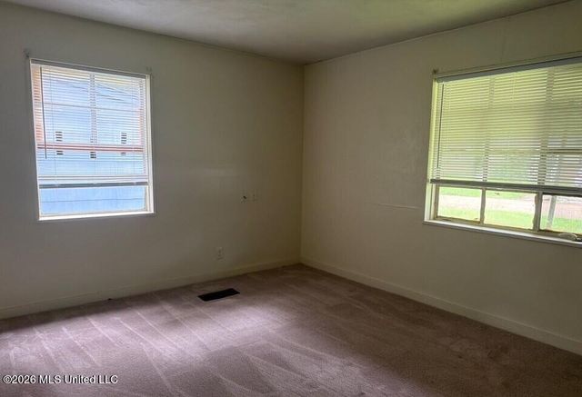 2747 Emerald Drive, Jackson, MS 39212