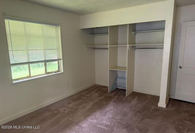 2747 Emerald Drive, Jackson, MS 39212