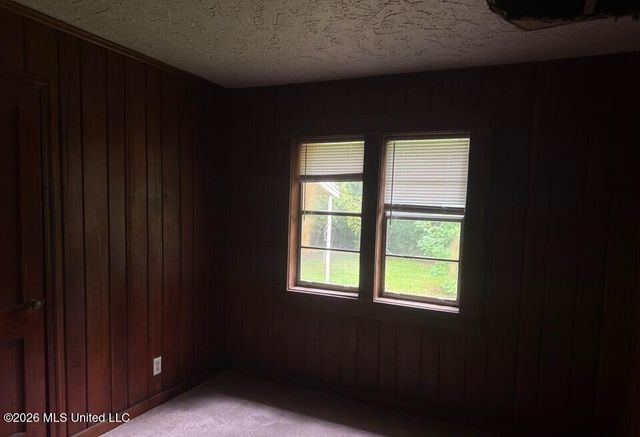 2747 Emerald Drive, Jackson, MS 39212