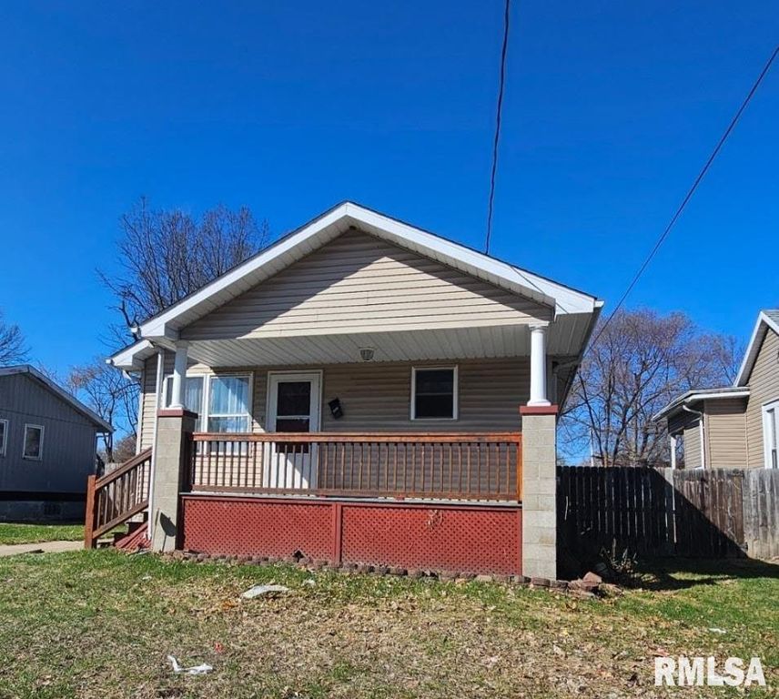 1817 N NEW YORK Avenue, Peoria, IL 61603