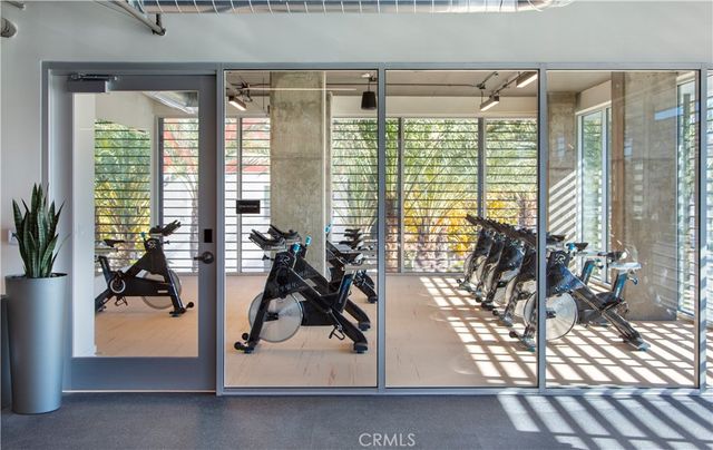 6200 Variel Avenue 343, Woodland Hills, CA 91367