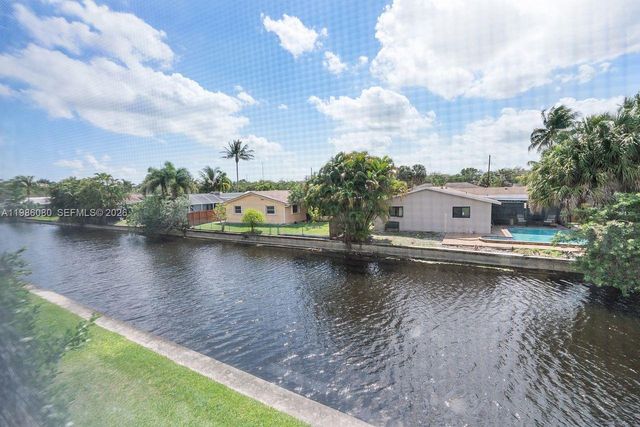 109 Royal Park Drive 2F, Oakland Park, FL 33309