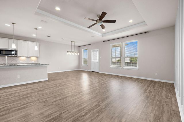83 Prospector LN, Liberty Hill, TX 78642