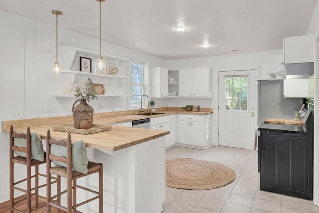 4758 Aster Drive, North Charleston, SC 29405