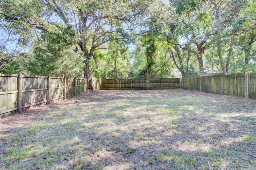 Image 34 of property listing at 4758 Aster Drive, North Charleston, SC 29405