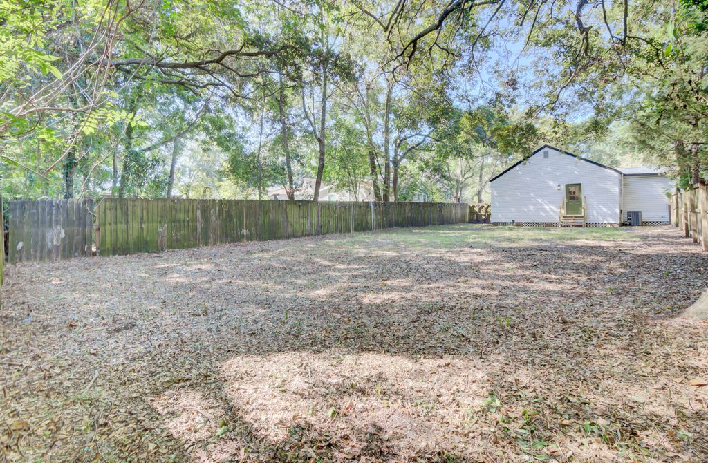 Image 37 of property listing at 4758 Aster Drive, North Charleston, SC 29405