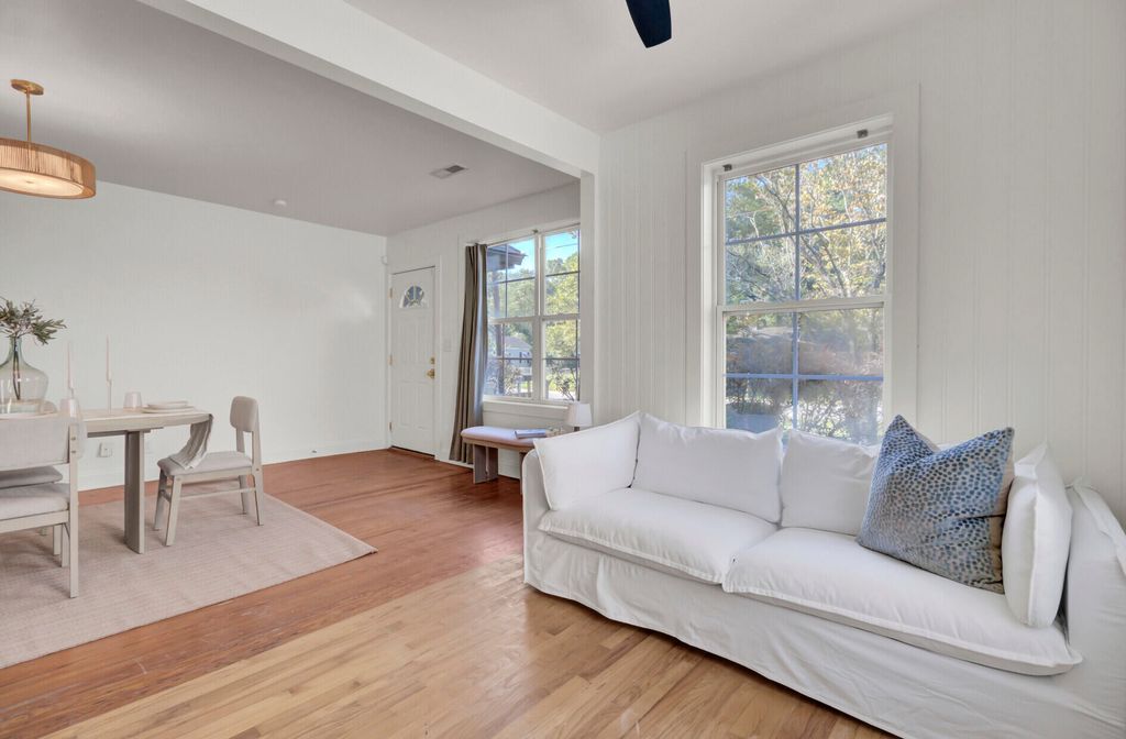 Image 9 of property listing at 4758 Aster Drive, North Charleston, SC 29405