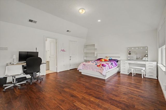 14315 Shadow Garden Lane, Houston, TX 77077