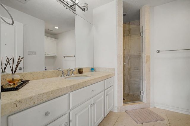 14315 Shadow Garden Lane, Houston, TX 77077