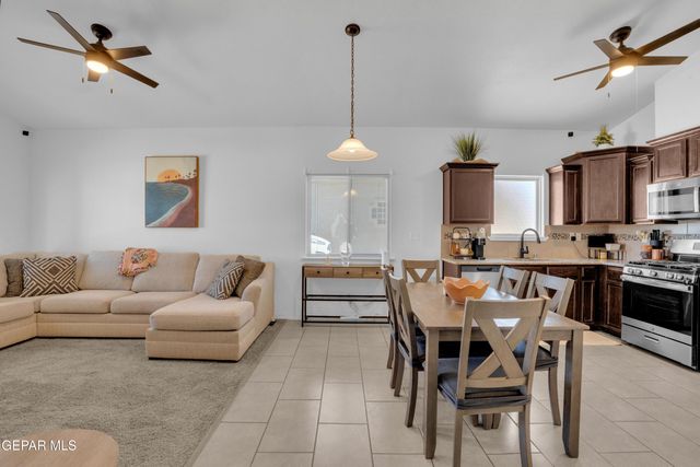 14364 Nick Drahos Lane, Horizon City, TX 79928