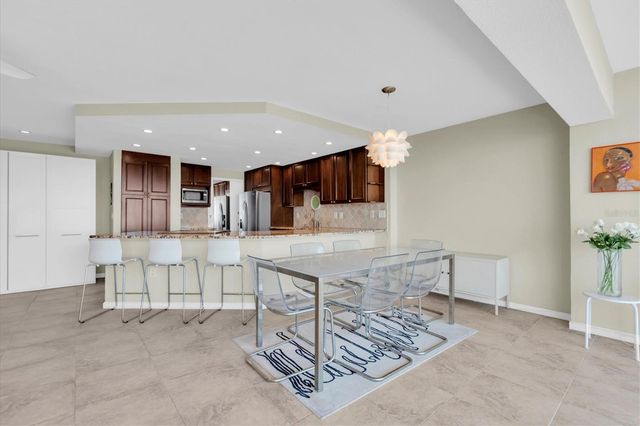 7200 SUNSHINE SKYWAY LN S 15H, St Petersburg, FL 33711