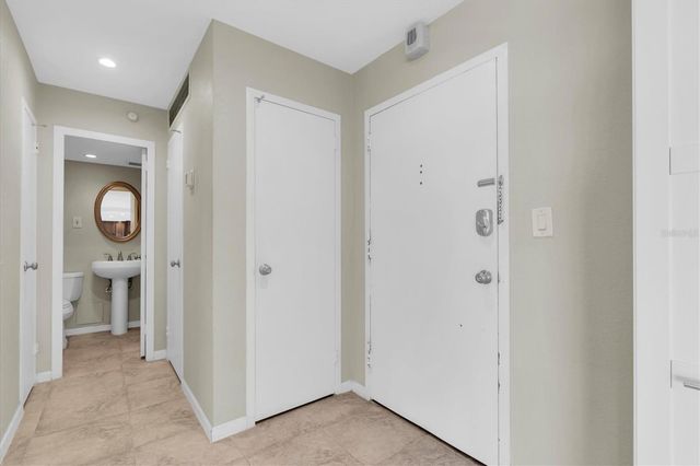 7200 SUNSHINE SKYWAY LN S 15H, St Petersburg, FL 33711