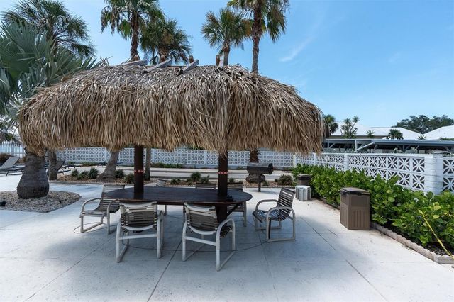 7200 SUNSHINE SKYWAY LN S 15H, St Petersburg, FL 33711