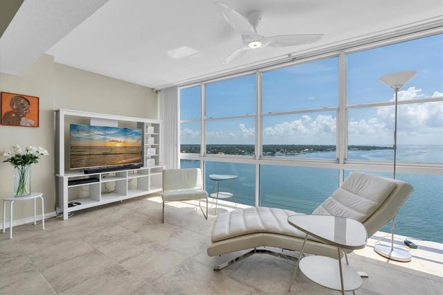 7200 SUNSHINE SKYWAY LN S 15H, St Petersburg, FL 33711