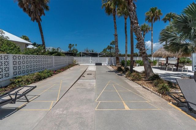 7200 SUNSHINE SKYWAY LN S 15H, St Petersburg, FL 33711