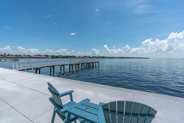 7200 SUNSHINE SKYWAY LN S 15H, St Petersburg, FL 33711