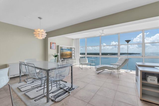 7200 SUNSHINE SKYWAY LN S 15H, St Petersburg, FL 33711