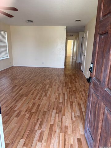 10730 Shaenmeadow, San Antonio, TX 78254