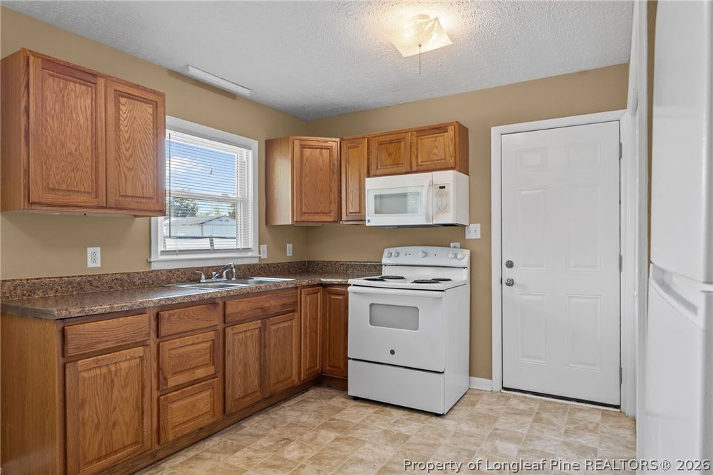 314 Cartwright Drive, Fayetteville, NC 28303 — photo 6