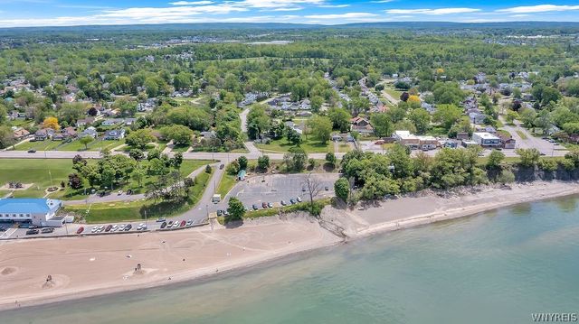 4449 Lakeshore Road, Hamburg, NY 14075