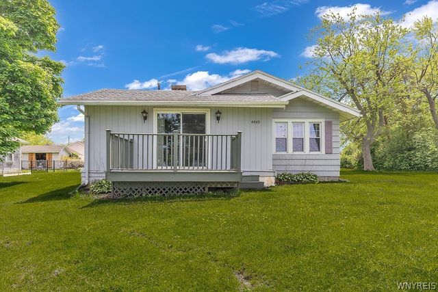 4449 Lakeshore Road, Hamburg, NY 14075