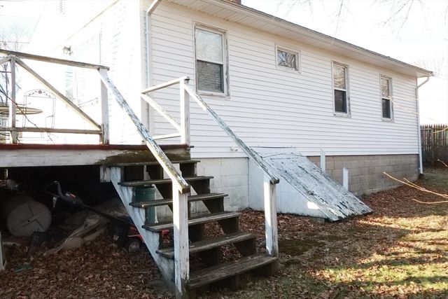 55 Blackstone Rd, Weymouth, MA 02191