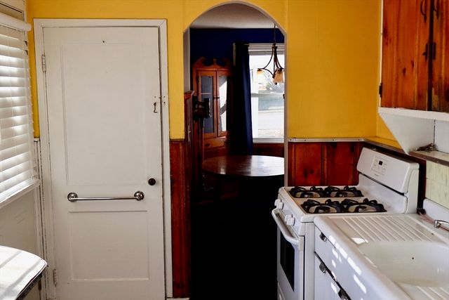 55 Blackstone Rd, Weymouth, MA 02191