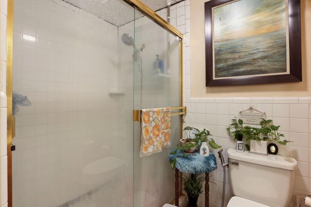 8932 N Highway 99, Stockton, CA 95212