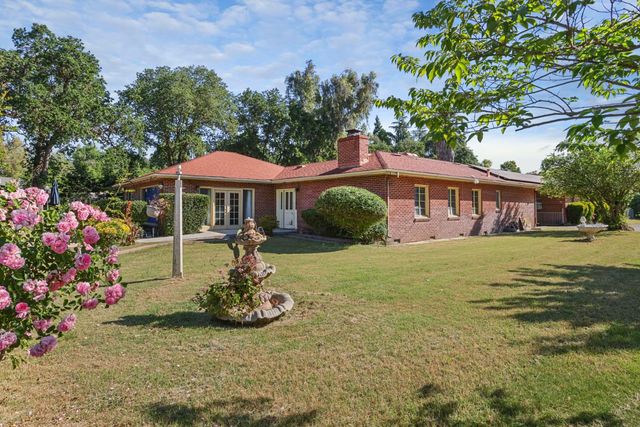 8932 N Highway 99, Stockton, CA 95212