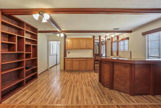 8932 N Highway 99, Stockton, CA 95212