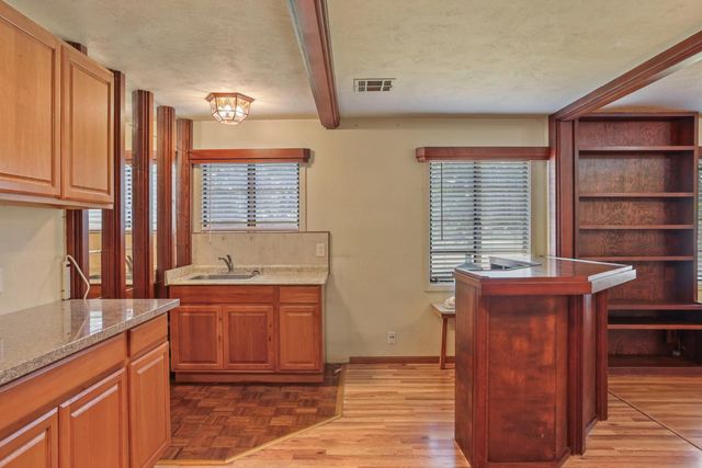 8932 N Highway 99, Stockton, CA 95212