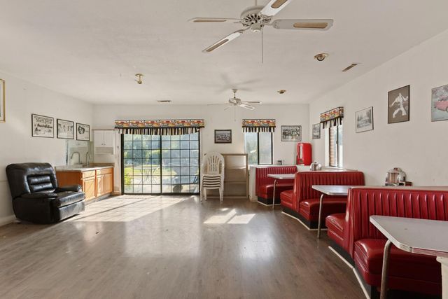 8932 N Highway 99, Stockton, CA 95212