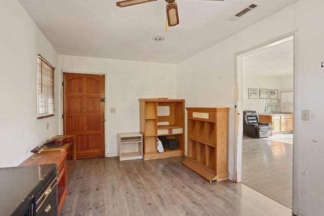 8932 N Highway 99, Stockton, CA 95212