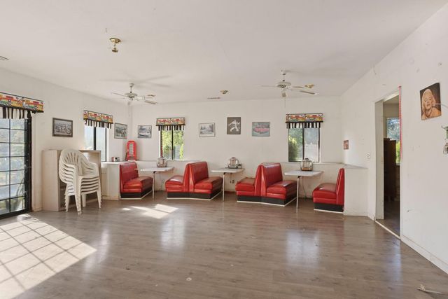 8932 N Highway 99, Stockton, CA 95212