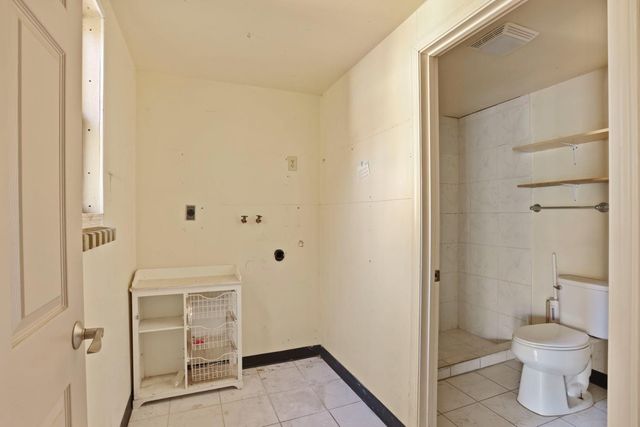 8932 N Highway 99, Stockton, CA 95212